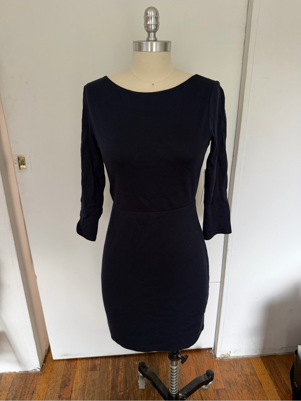 Alice+Olivia NWT Classic Navy Sheath Dress with 3/4 Sleeves